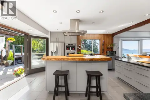 350 BAYVIEW PLACE