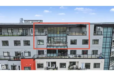 #1225 5151 WINDERMERE BV SW