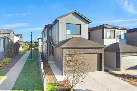 22108 94 AV NW