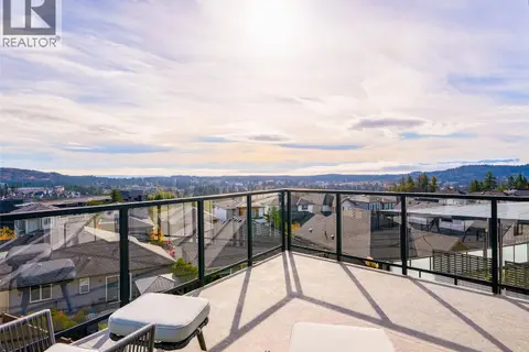 2403 Azurite Cres