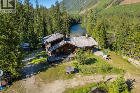 1415 Seymour River Road N