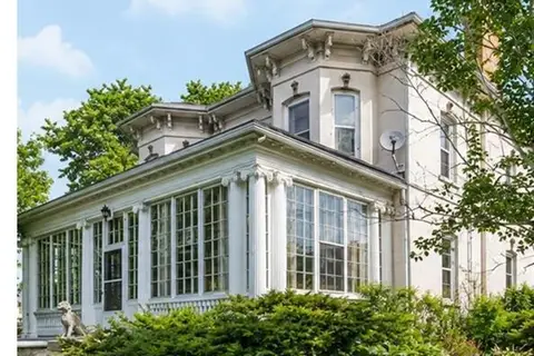 66 PARK HILL Road E