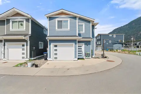 39 750 HOT SPRINGS ROAD, Harrison Hot Springs