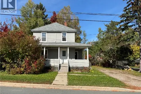 560 Queen Street