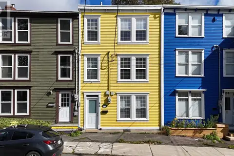 66 Colonial Street