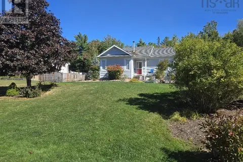 40 Silverwood Dr.
