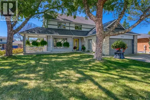 1971 WINSLOW CRESCENT