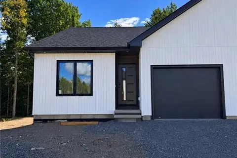 31 Terry Fox Drive