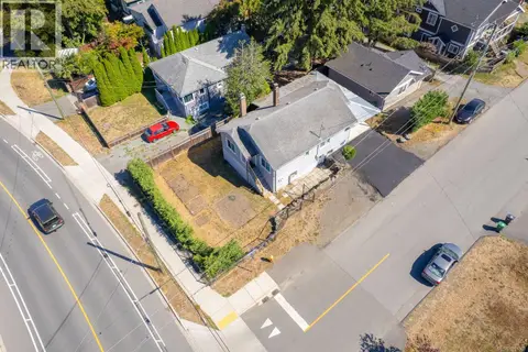 15 Fourth St