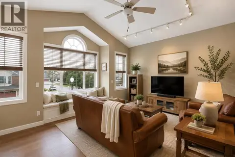 30 Discovery Ridge Gardens SW