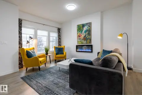 555 172 AV NE