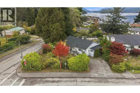 5689 PORPOISE BAY ROAD