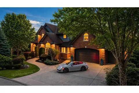 2405 CRANBERRY COURT