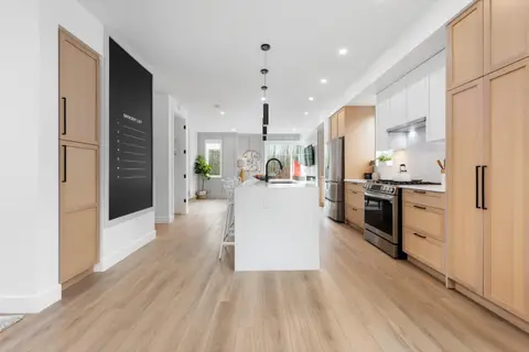 56 20763 76 AVENUE
