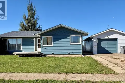 306 2nd STREET W