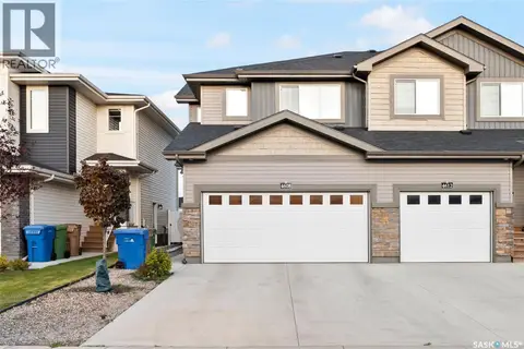 4608 Mutrie CRESCENT