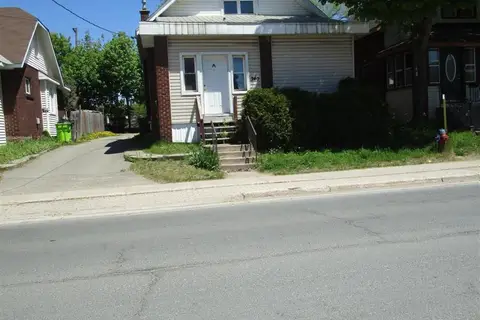 340 Wellington ST