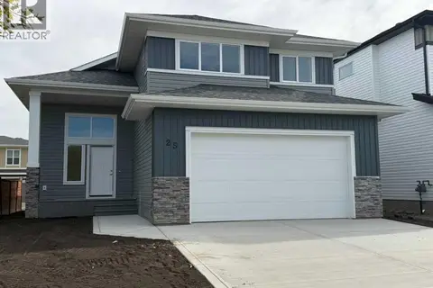 25 Thatcher Avenue