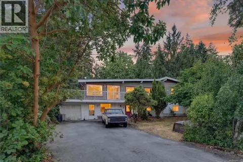243 Maliview Dr