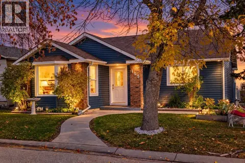 155 Strathcona Close SW