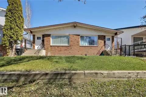 8823-8825 95 ST NW