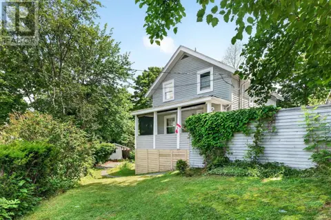 10 Braeburn Road