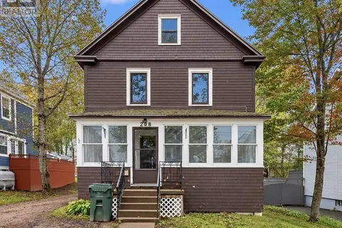 208 Whitney Avenue