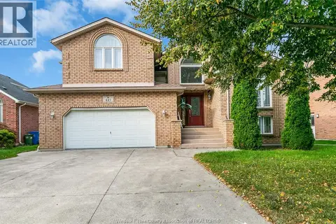 445 JOHN HARVEY CRESCENT