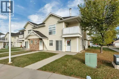 22, 33 Jennings Crescent