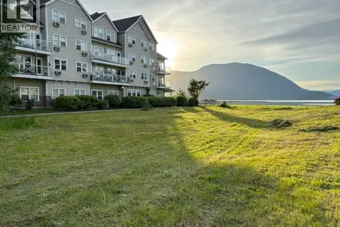 721 Harbourfront Drive