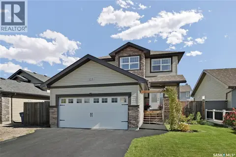 123 Whalley CRESCENT