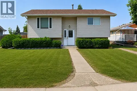 39 Chinook Road W