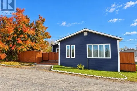5 Squires Avenue