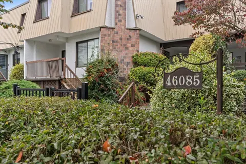 1 46085 GORE AVENUE, Chilliwack Downtown