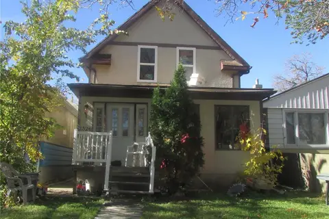 1324 Montague STREET