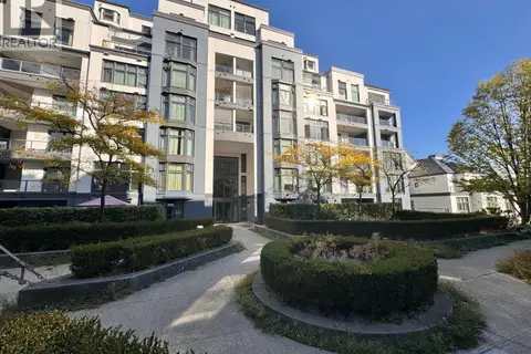 800 2528 E BROADWAY