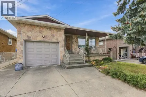 36 ALGONQUIN Court