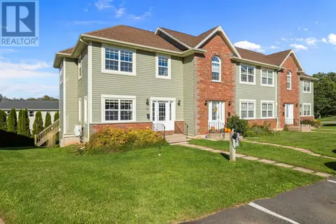 16 Edgeview Court