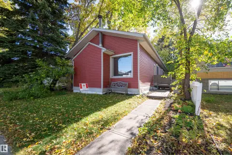 9851 85 AV NW