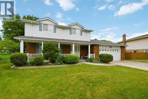 821 DANBURY CRESCENT