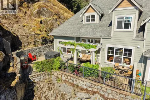 102 945 Bear Mountain Pkwy