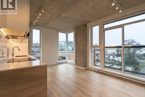 409 1097 View St