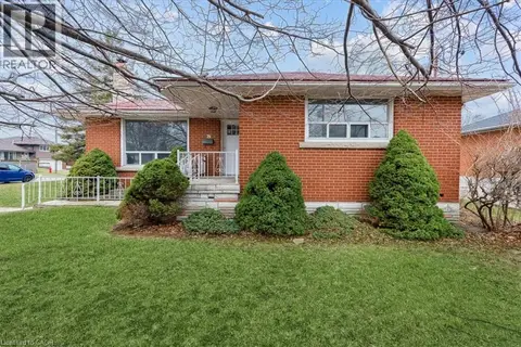 79 CANTERBURY Avenue Unit# Upper