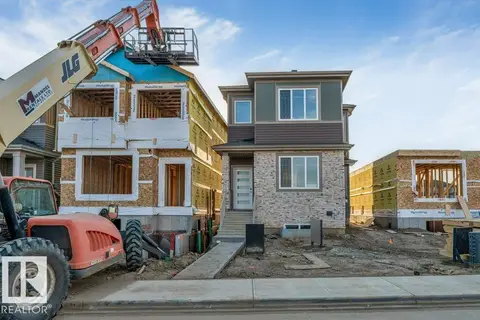 8416 226 ST NW