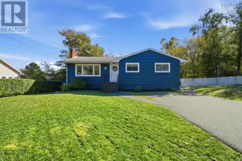 8 Edward Laurie Drive