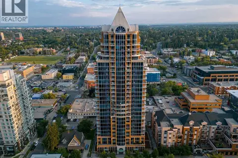 803, 817 15 Avenue SW