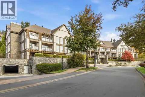 218-220 B 1376 Lynburne Pl