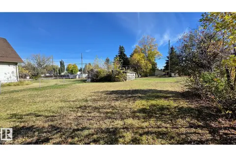 5521 49 ST