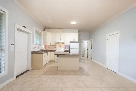 Lower Suite 2 17551 ABBEY DRIVE
