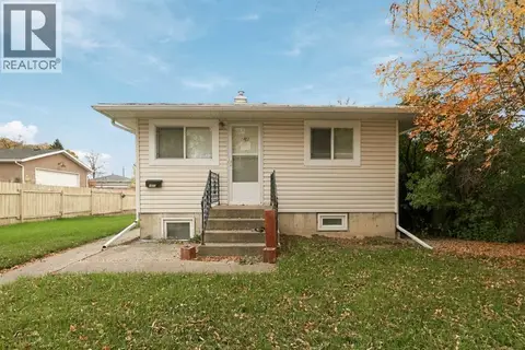 1822 1A Avenue N